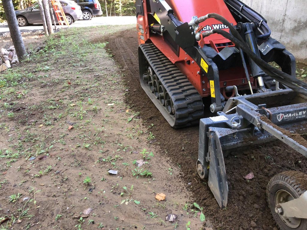 Excavation, préparation de terrain et conditionnement de sol optimisé pour pelouse saine et durable.